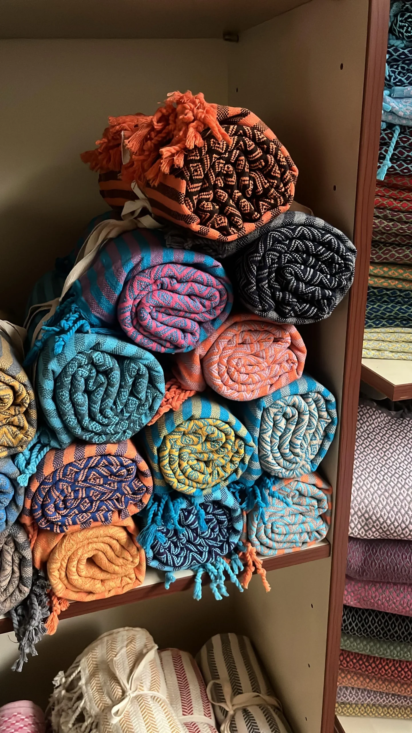 OEM peshtemal manufacturing process and folded woven towels