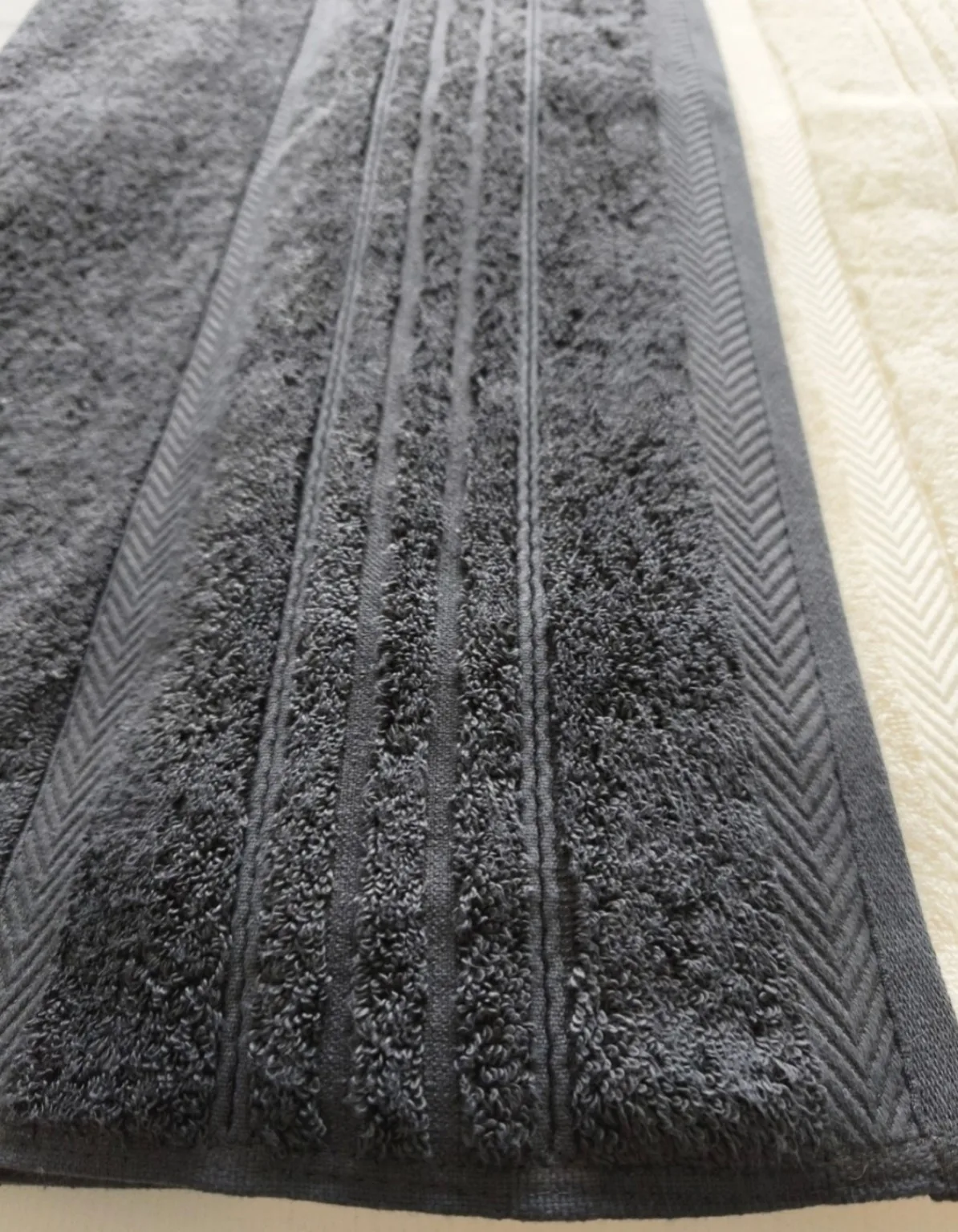 Gym & Sports Towel Manufacturer in Turkey Nesis anthracite cotton terry towel showing pile and woven border